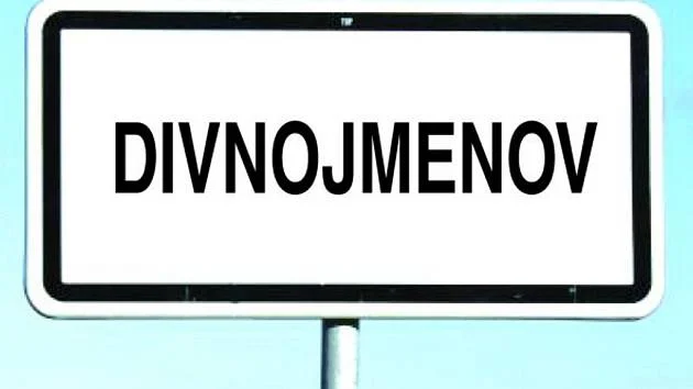 Cestovní značka s názvem obce Divnojmenov