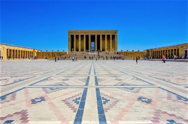 Anıtkabir v Ankare, hlavním městě Turecka